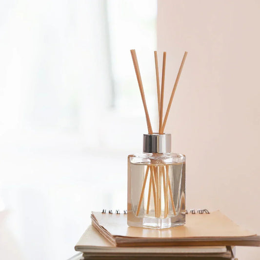 Glass diffuser bottle